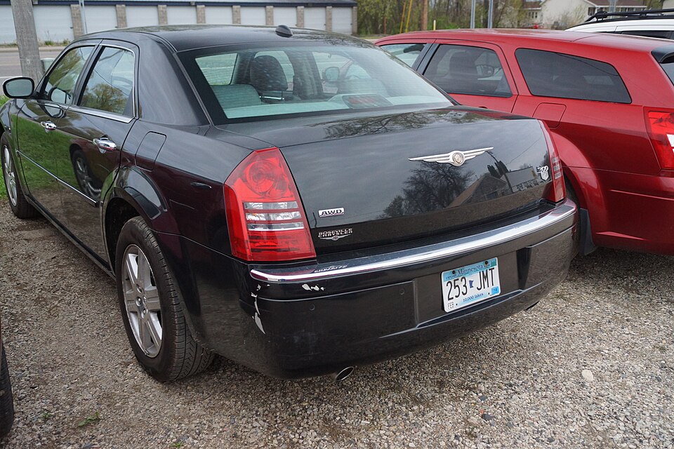 2005 Chrysler 300-C AWD (33982545490)