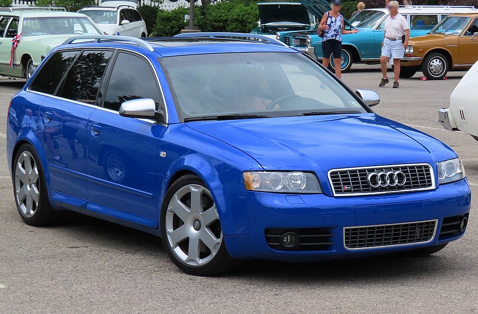 2005 Audi S4 Avant quattro, front right (ISWC meet, July 15, 2023)