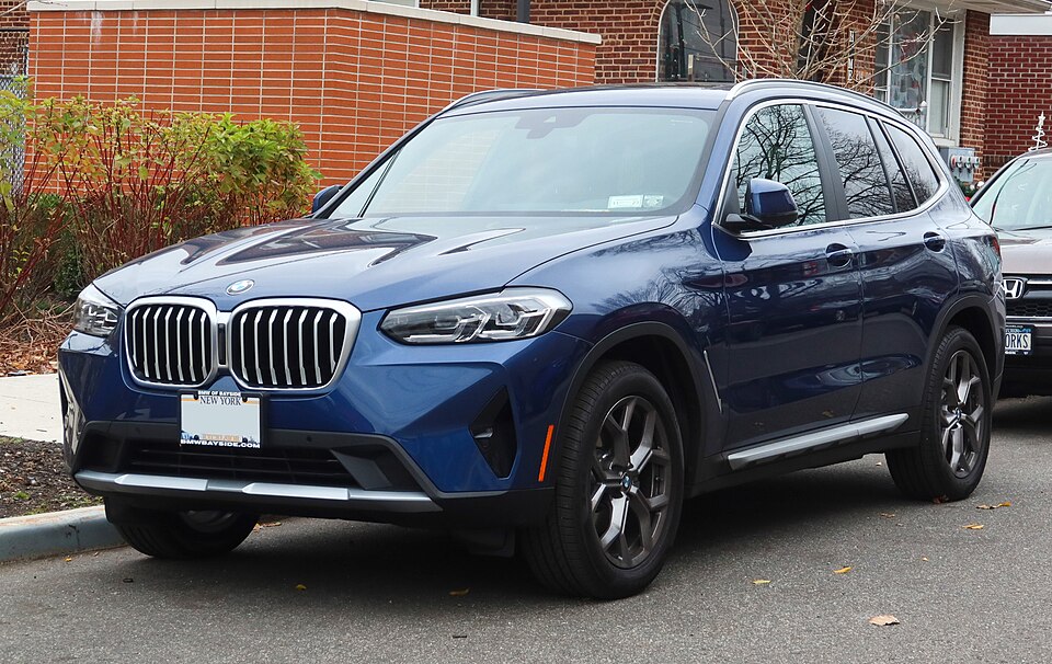 2022 BMW X3 xDrive30i (facelift), front 12.15.21