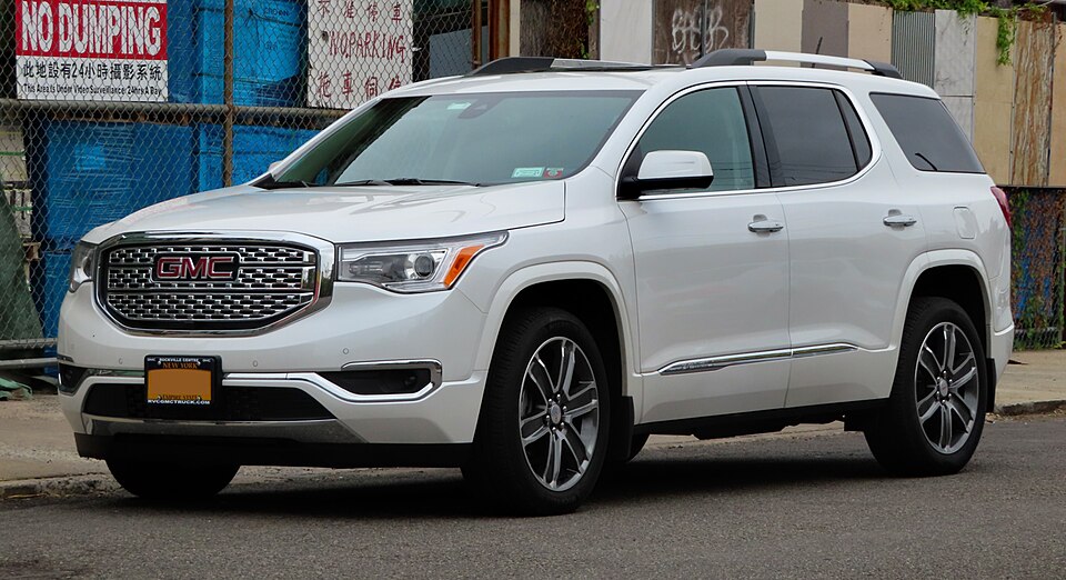 2019 GMC Acadia Denali AWD, front 10.11.19, photographed in United States