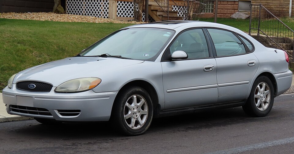 2006 Ford Taurus SEL, front left, 03-24-2023