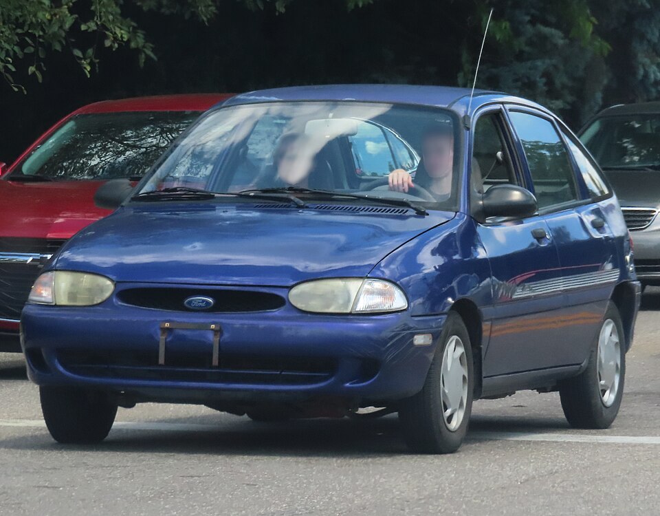 1997 Ford Aspire 5-Door, front left, 07-10-2023