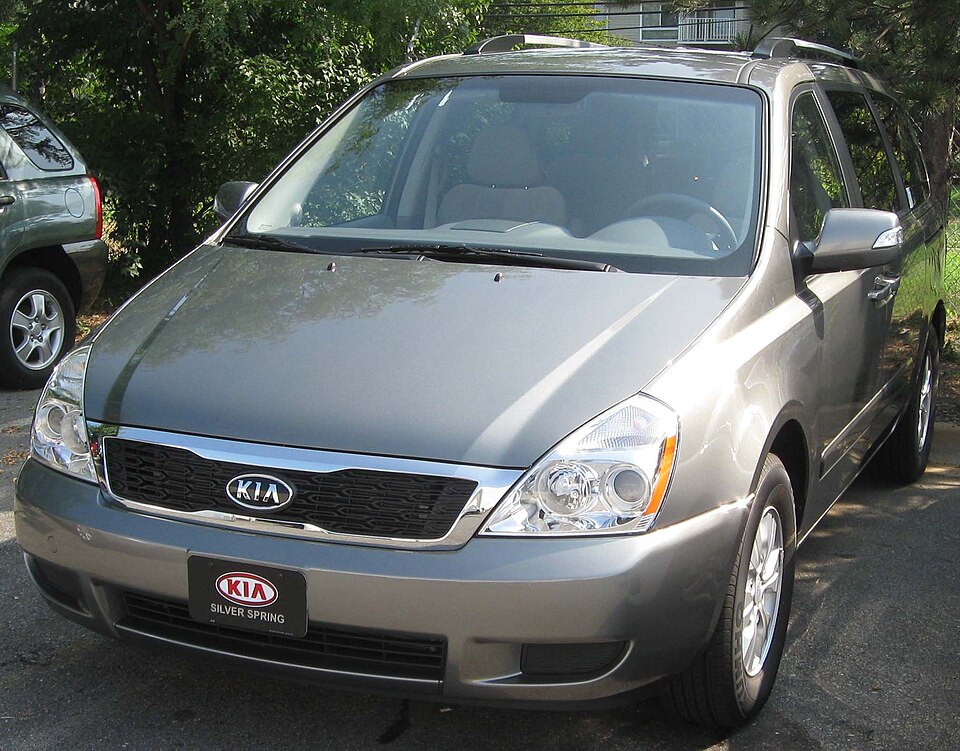 2011 Kia Sedona -- 08-16-2010