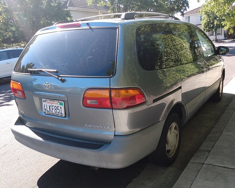 1998 Toyota Sienna LE