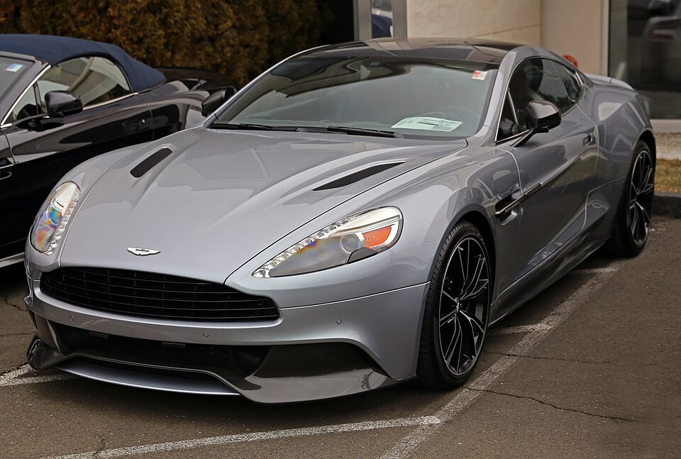 2014 Aston Martin Vanquish, skyfall silver