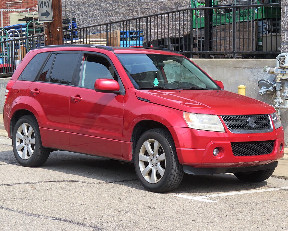 2012 Suzuki Grand Vitara Limited, front right, 09-12-2026