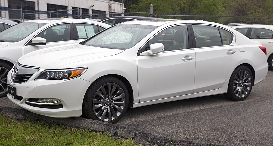 2017 Acura RLX in Bellanova White Pearl, front left