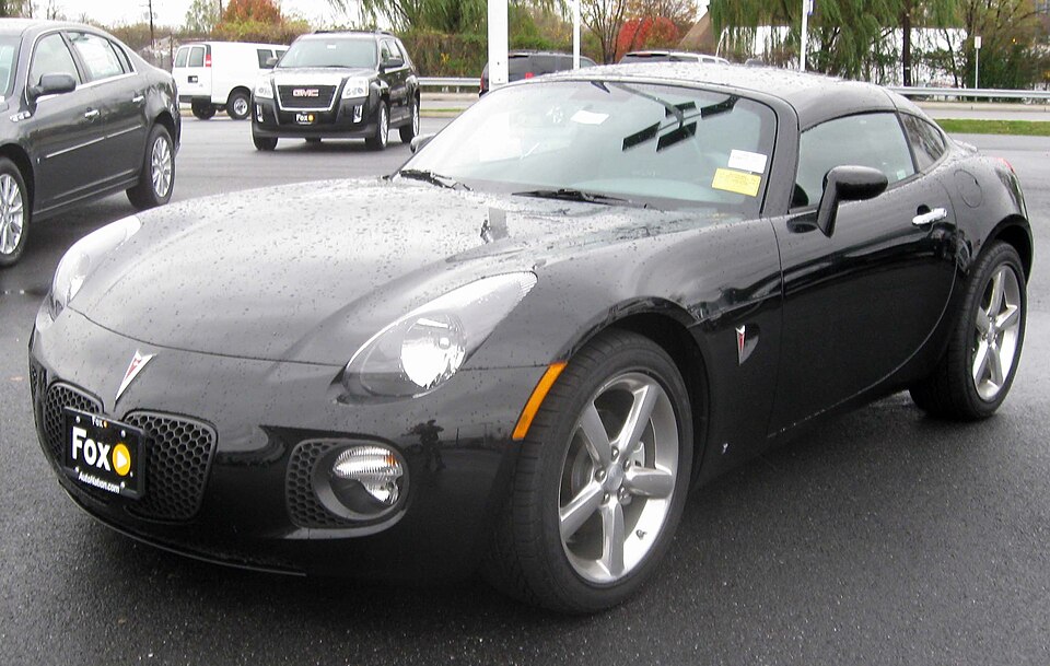2009 Pontiac Solstice GXP coupe front -- 11-13-2009