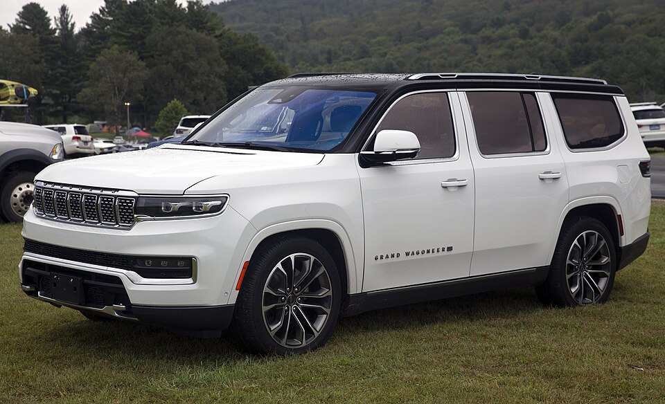 2022 Jeep Grand Wagoneer Series III in Bright White and Black, front left