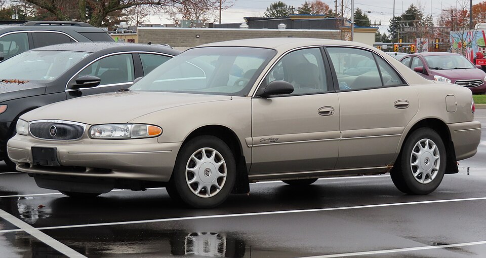 2000 Buick Century Custom, front left, 10-28-2023