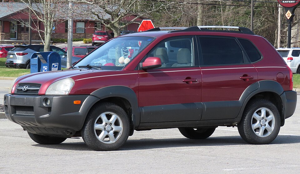 2005 Hyundai Tucson GLS, front left, 03-08-2024