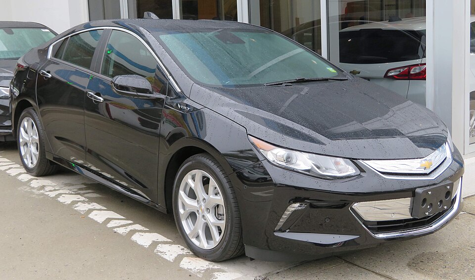 2017 Chevrolet Volt front 5.31.18