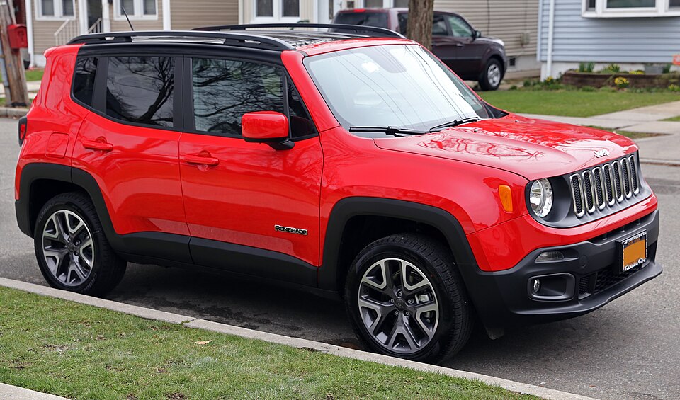 2015 Jeep Renegade Latitude (Colorado Red), front right