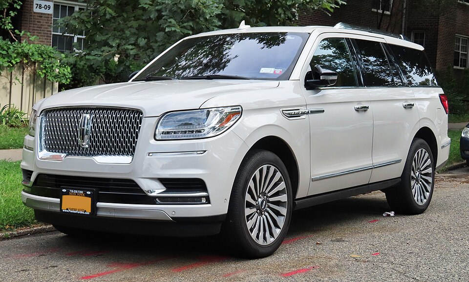 2019 Lincoln Navigator 'Reserve', front 8.29.20