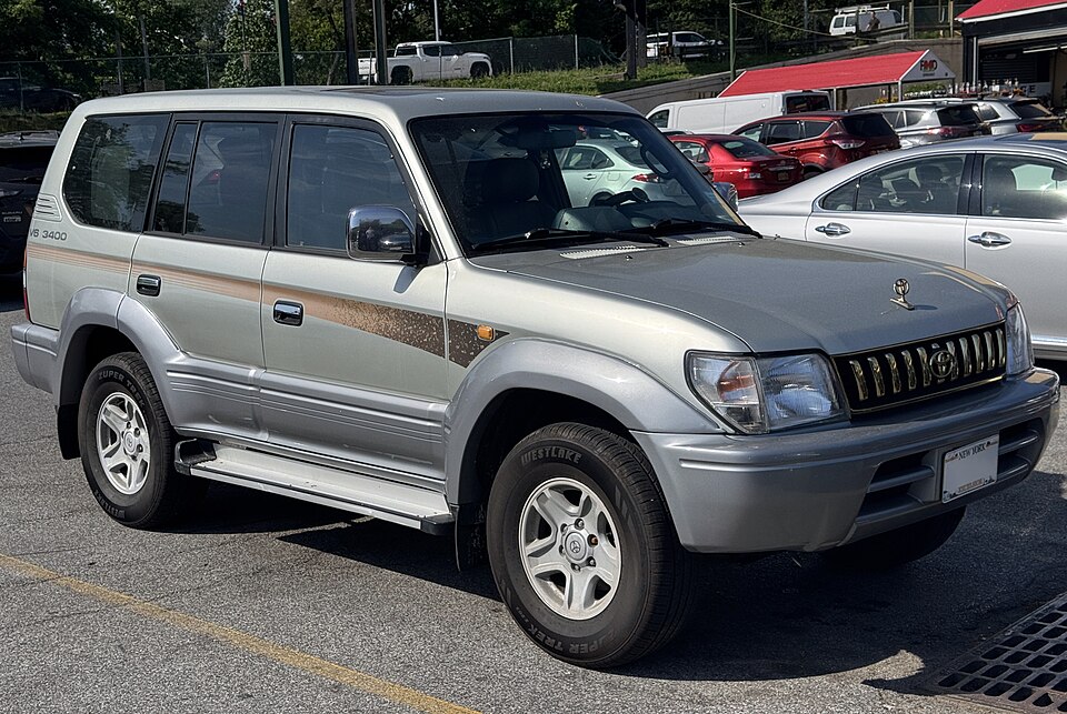 1998 Toyota Land Cruiser Prado VX in Sterling Silver (GCC), front right
