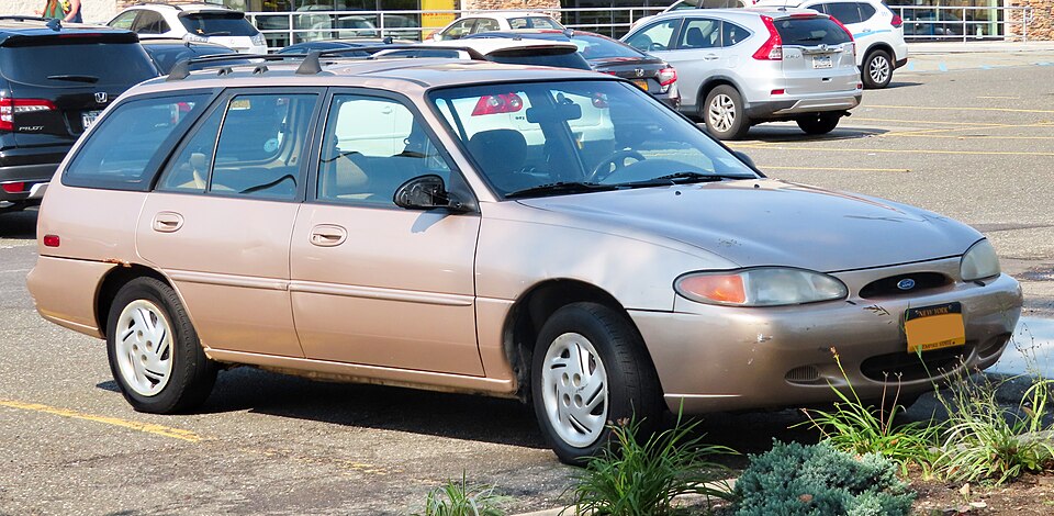 1997 Ford Escort LX Sport wagon, front 8.18.19