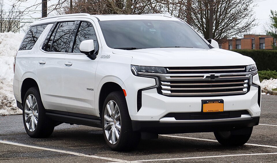 2021 Chevrolet Tahoe High Country, front 12.24.20