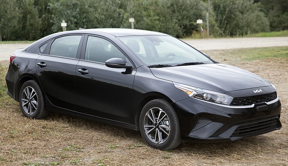 2022 Kia Forte LXS in Aurora Black Pearl, front right