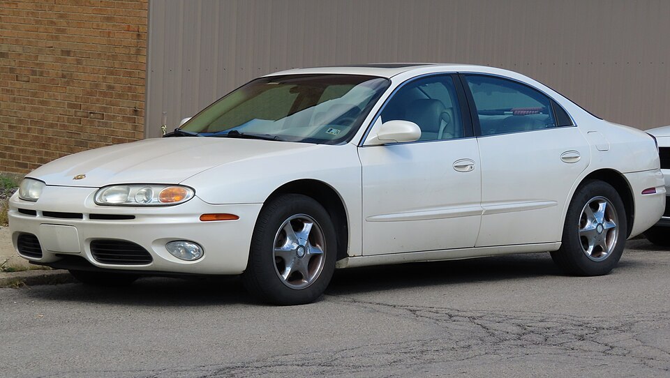 2002 Oldsmobile Aurora 3.5, front left, 09-30-2023