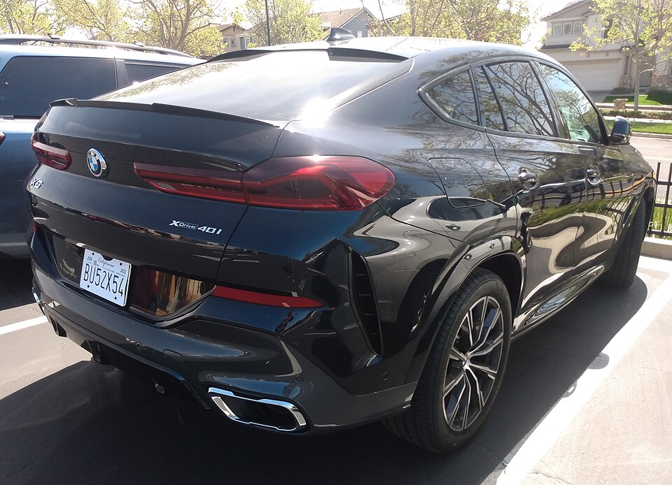 2022 BMW X6 xDrive40i