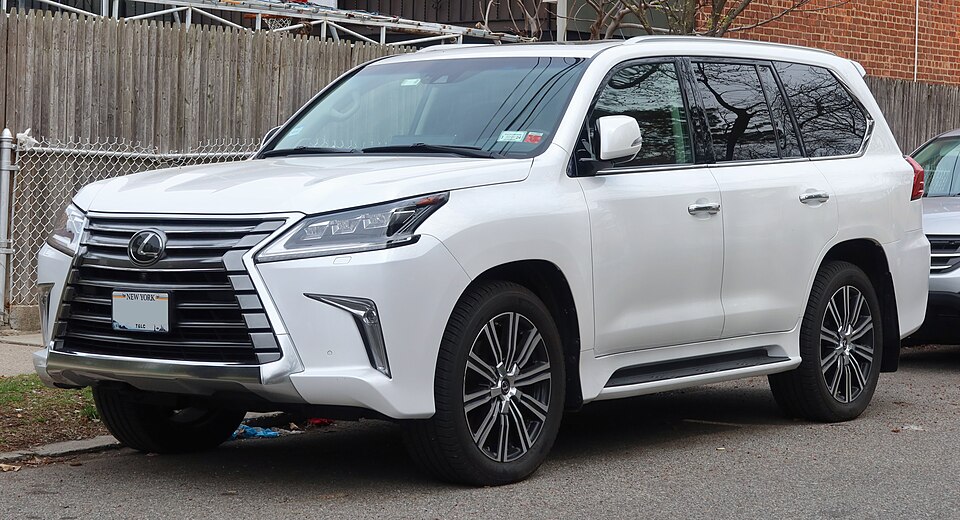 2018 Lexus LX 570 (facelift), front 3.24.23