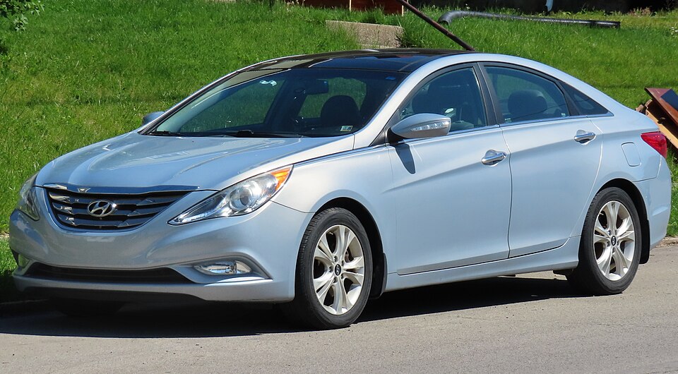 2012 Hyundai Sonata Limited, front left, 05-09-2023