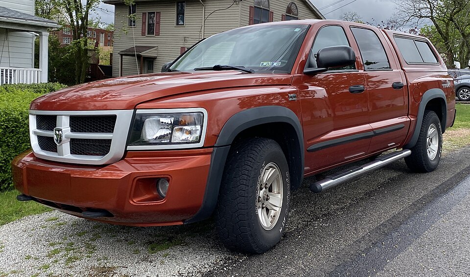 2009 Dodge Dakota TRX in Sunburst Orange Pearlcoat, front left, 5-7-2022