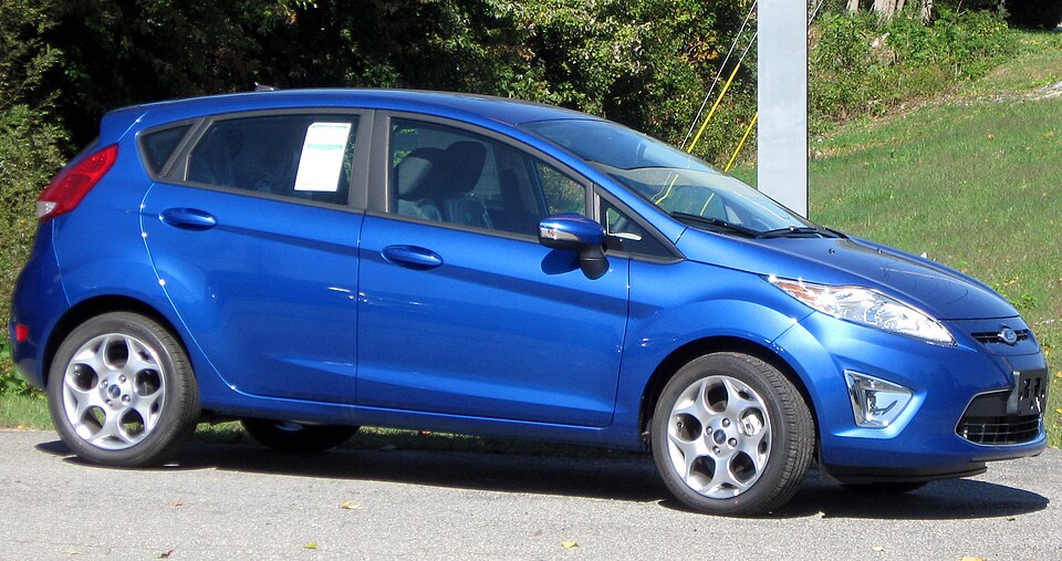 2011 Ford Fiesta SES front -- 10-16-2010