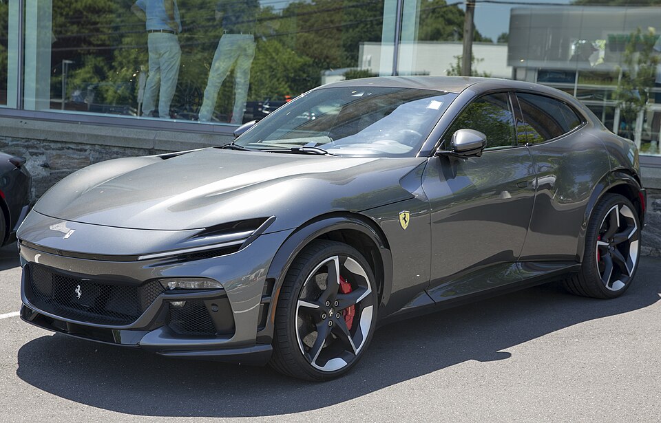 2024 Ferrari Purosangue in Grigio Titanio, front left (Miller)