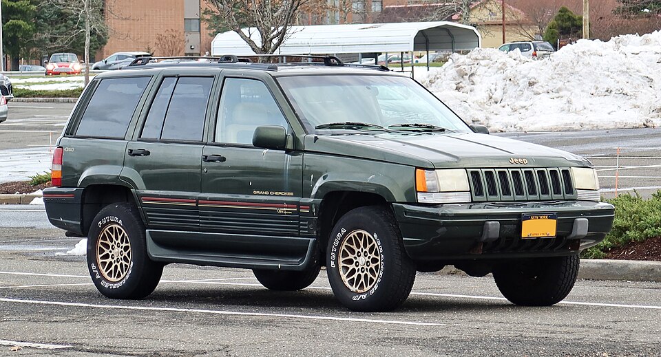 1995 Jeep Grand Cherokee Orvis Edition, front 12.24.20