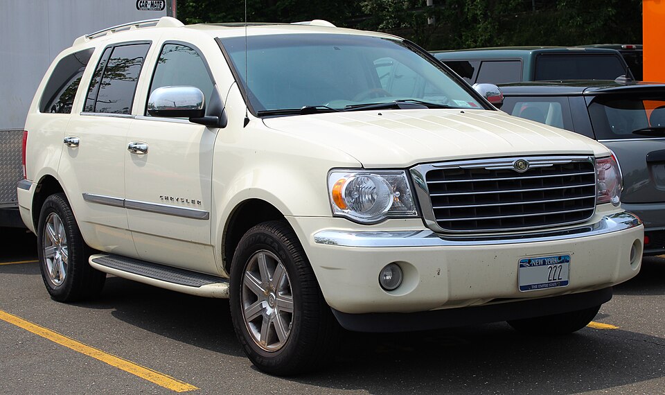 2008 Chrysler Aspen Limited 5.7L Hagerty parking lot, front