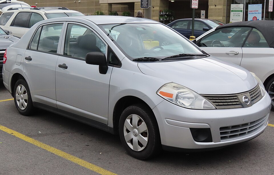 2011 Nissan Versa 1.6 Sedan