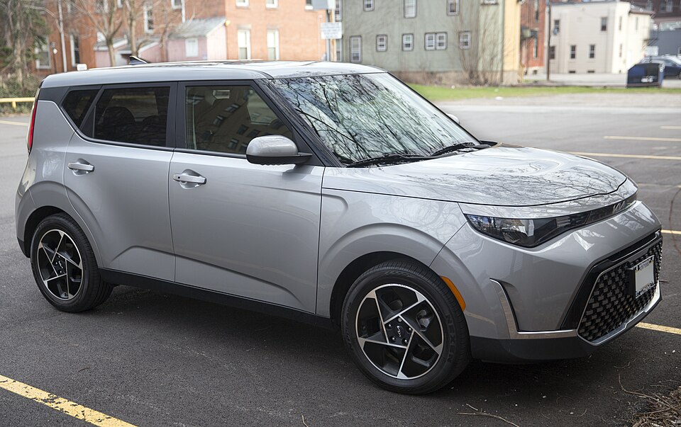 2023 Kia Soul EX in Steel Gray, front right