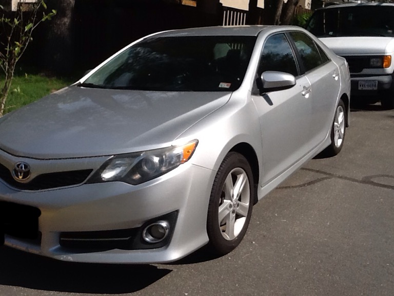 2013 Toyota Camry LE front