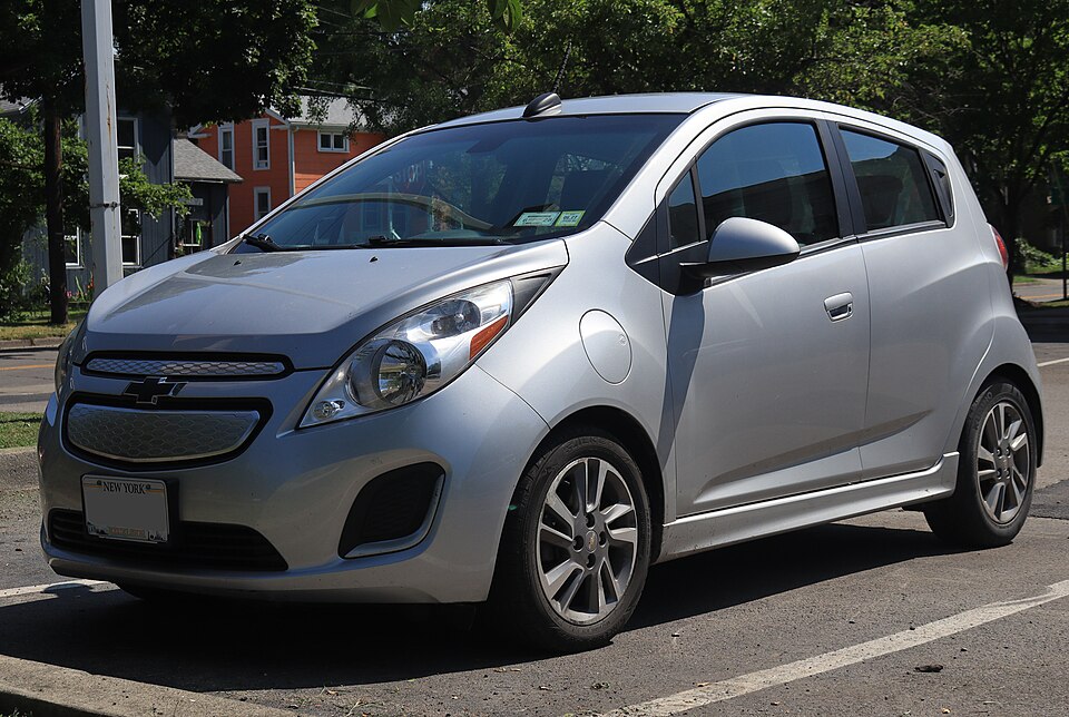 2015 Chevrolet Spark EV 2LT in Silver Ice Metallic, front left, 07-11-2026