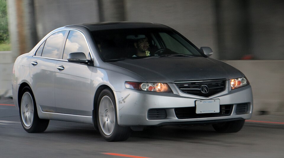 2005 Acura TSX in Satin Silver Metallic, Front Right, 09-03-2022