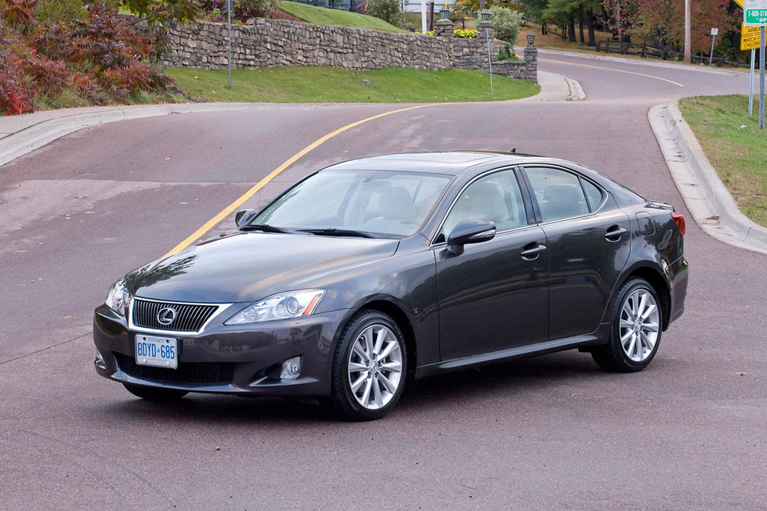2010 Lexus IS 250 01