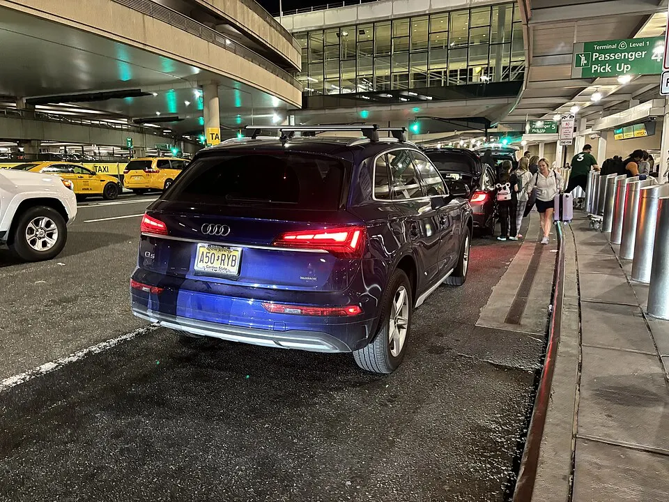 2023 Audi Q5 2.0T Premium quattro, 10-06-2024, photographed in United States