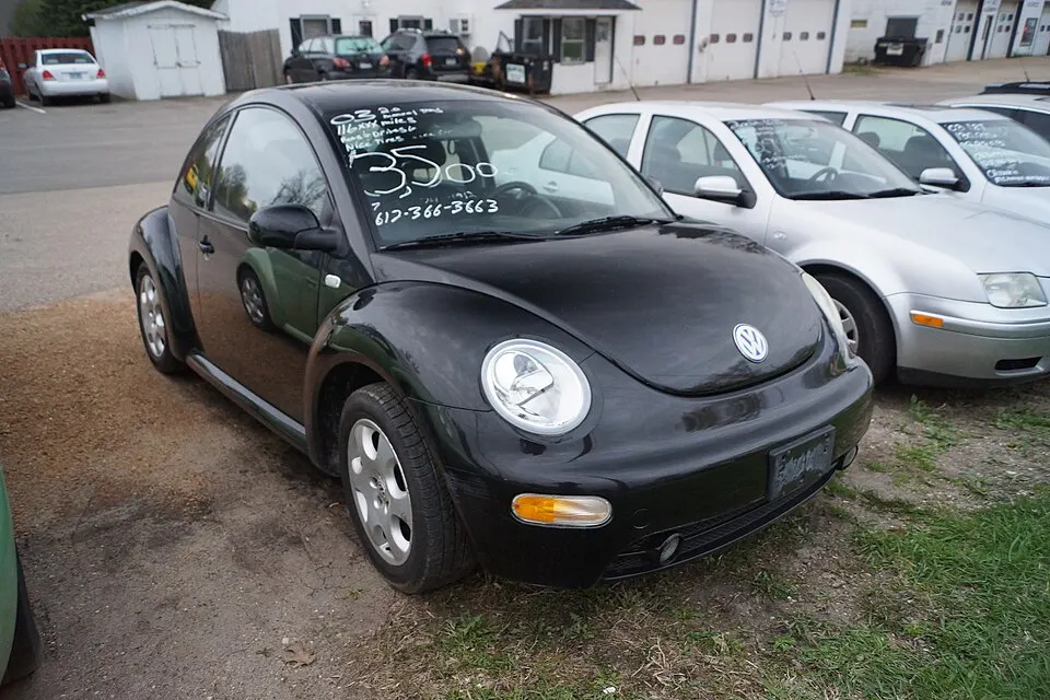 2003 Volkswagen Beetle (34366880755), photographed in United States