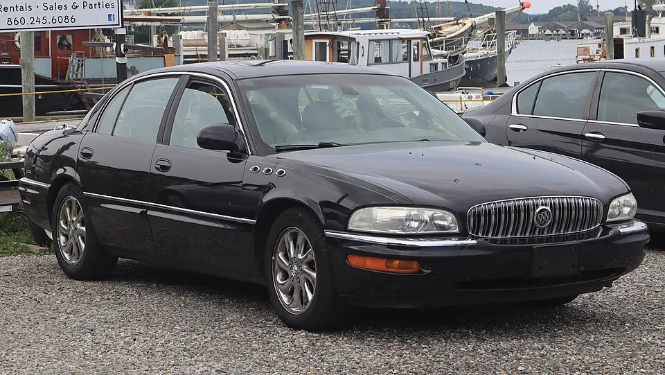 2003 Buick Park Avenue Ultra in Black, front right, 07-05-2026, photographed in United States