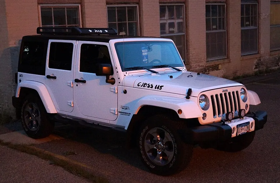 2016 Jeep Wrangler Unlimited Sahara (29146349484), photographed in United States