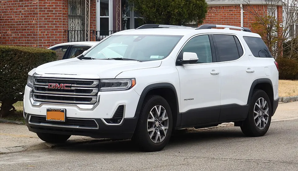 2020 GMC Acadia SLT (facelift), front 3.7.22, photographed in United States