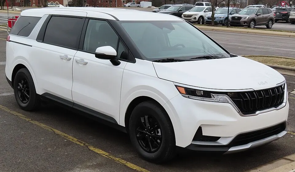 2023 Kia Carnival LX, front right, photographed in United States