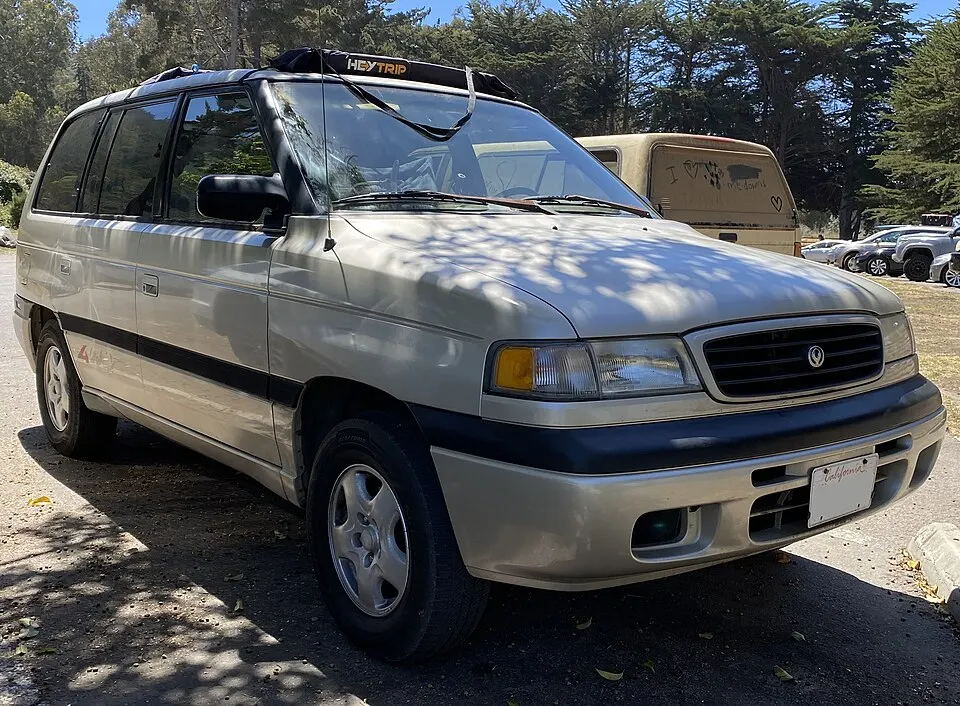 1996 Mazda MPV LX 4x4 in Sand Beige Mica, front left, 08-12-2022, photographed in United States