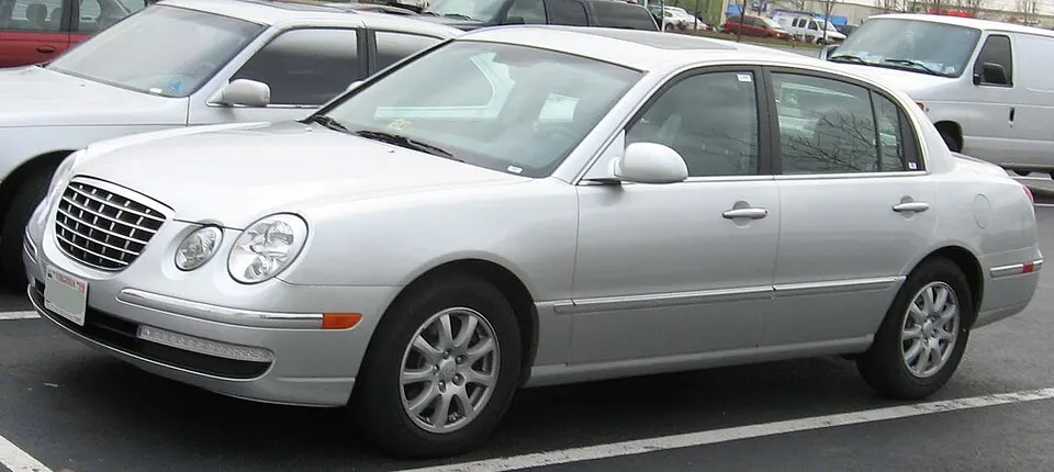07-Kia-Amanti, photographed in United States