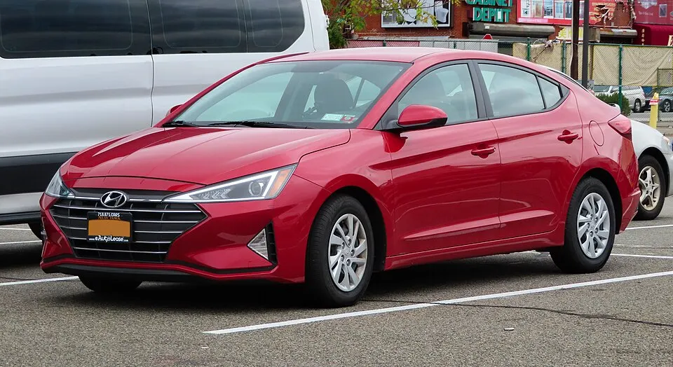 2019 Hyundai Elantra SE, front 10.19.19, photographed in United States