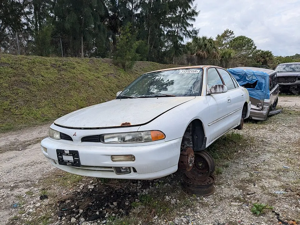 1995 Mitsubishi Galant - Uncle Tony's U-Pull-it - Ft Pierce, Florida, photographed in United States