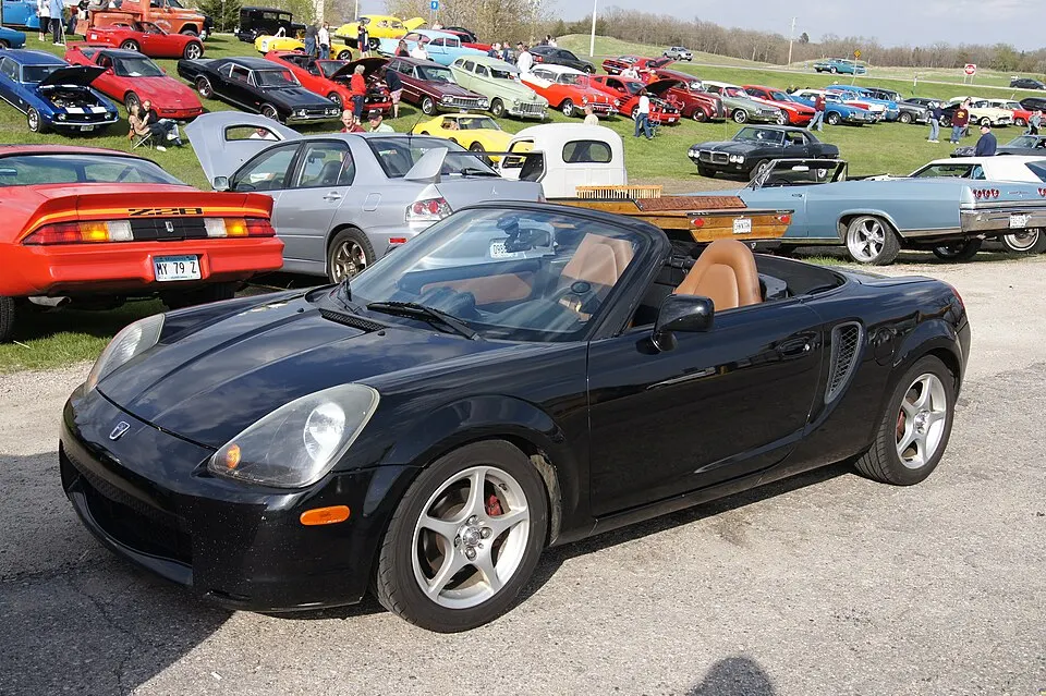 2001 Toyota MR2 (14022963299), photographed in United States