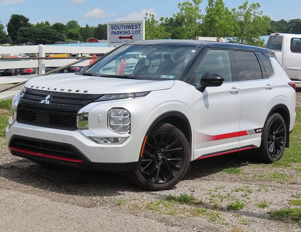 2024 Mitsubishi Outlander Ralliart, front left, 06-26-2026, photographed in United States