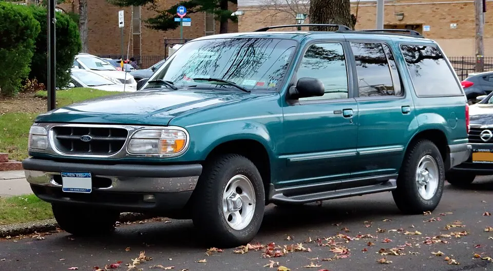 1998 Ford Explorer XLT 4.0L, front 11.22.19, photographed in United States